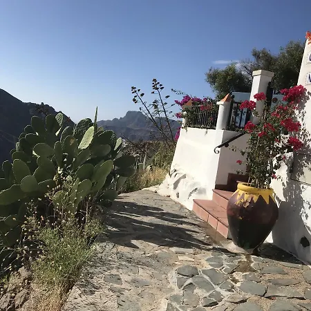 Casita Roque Nublo Tejeda (Gran Canaria)
